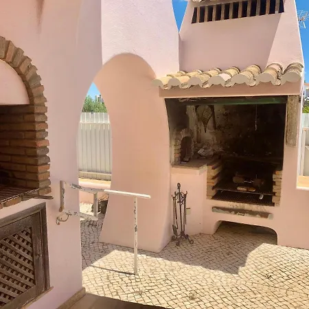 Amendoeiras 52 فيلة