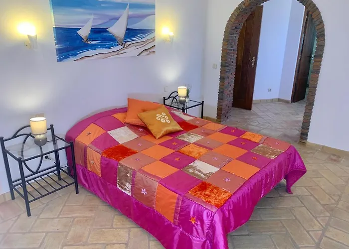 Amendoeiras 52 Villa